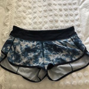 Size 6 lululemon speed short